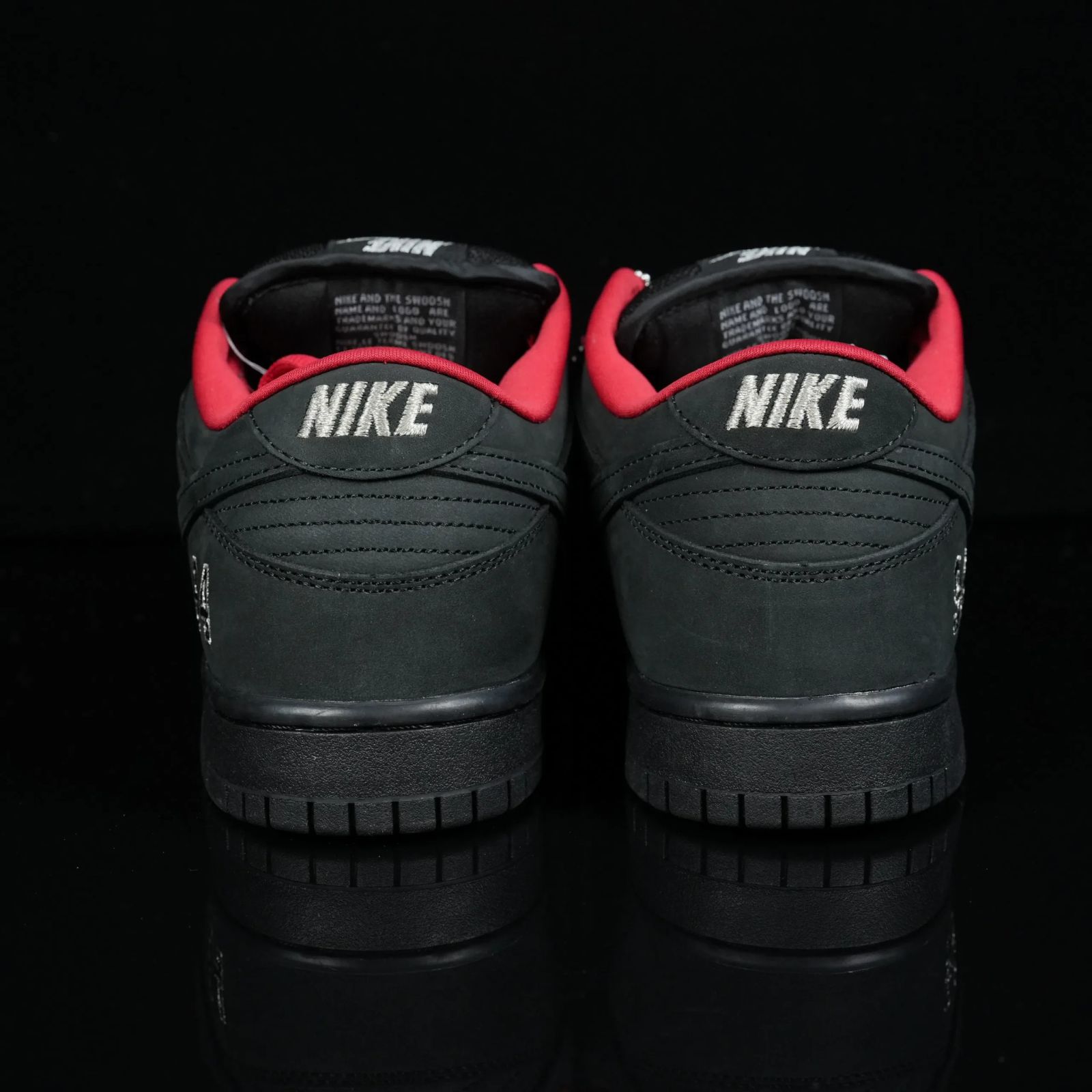 Supreme x Dunk Low SB 'Black' HQ8487-001