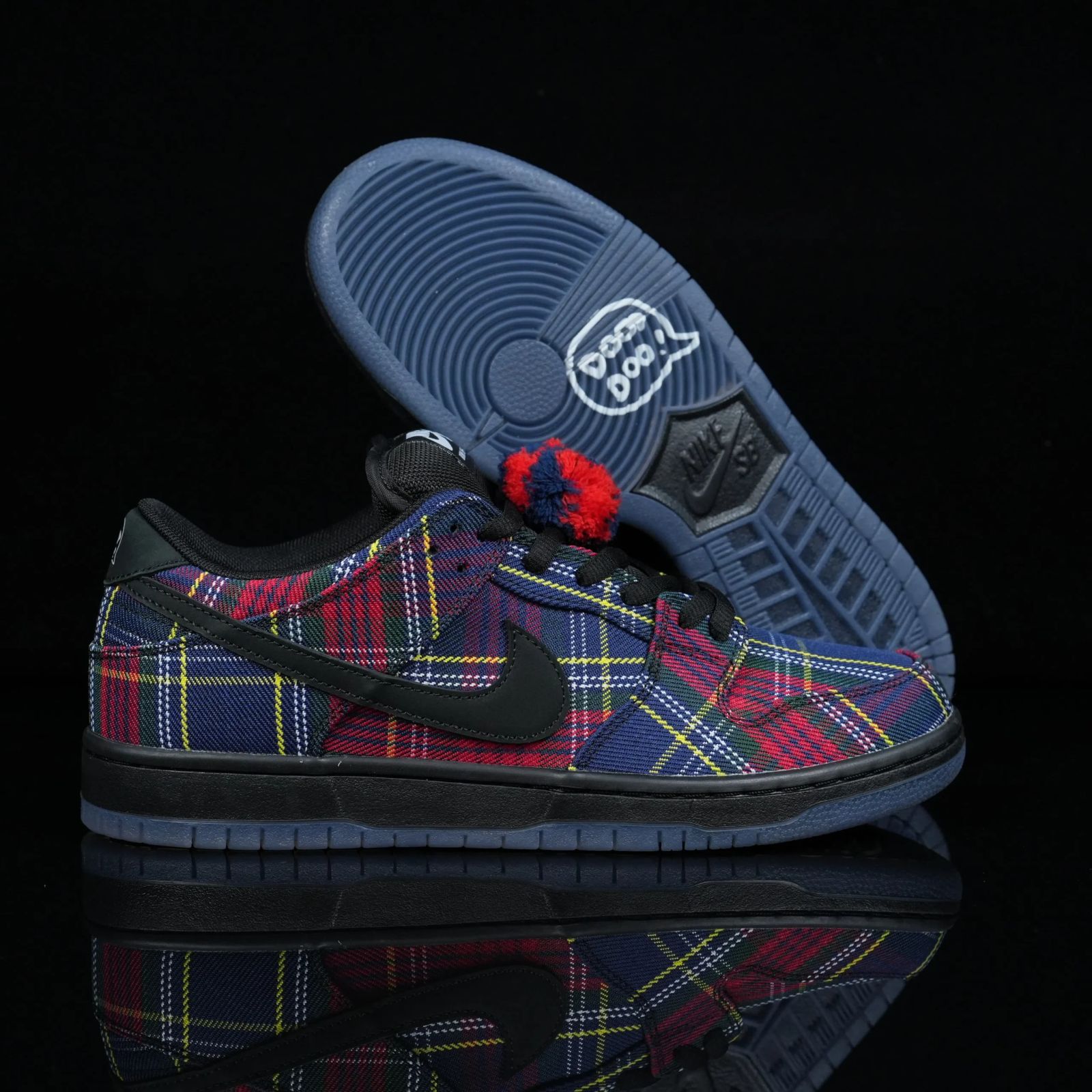 Nardwuar x Dunk Low SB 'Tam O' Shanter Hat' II1493-600