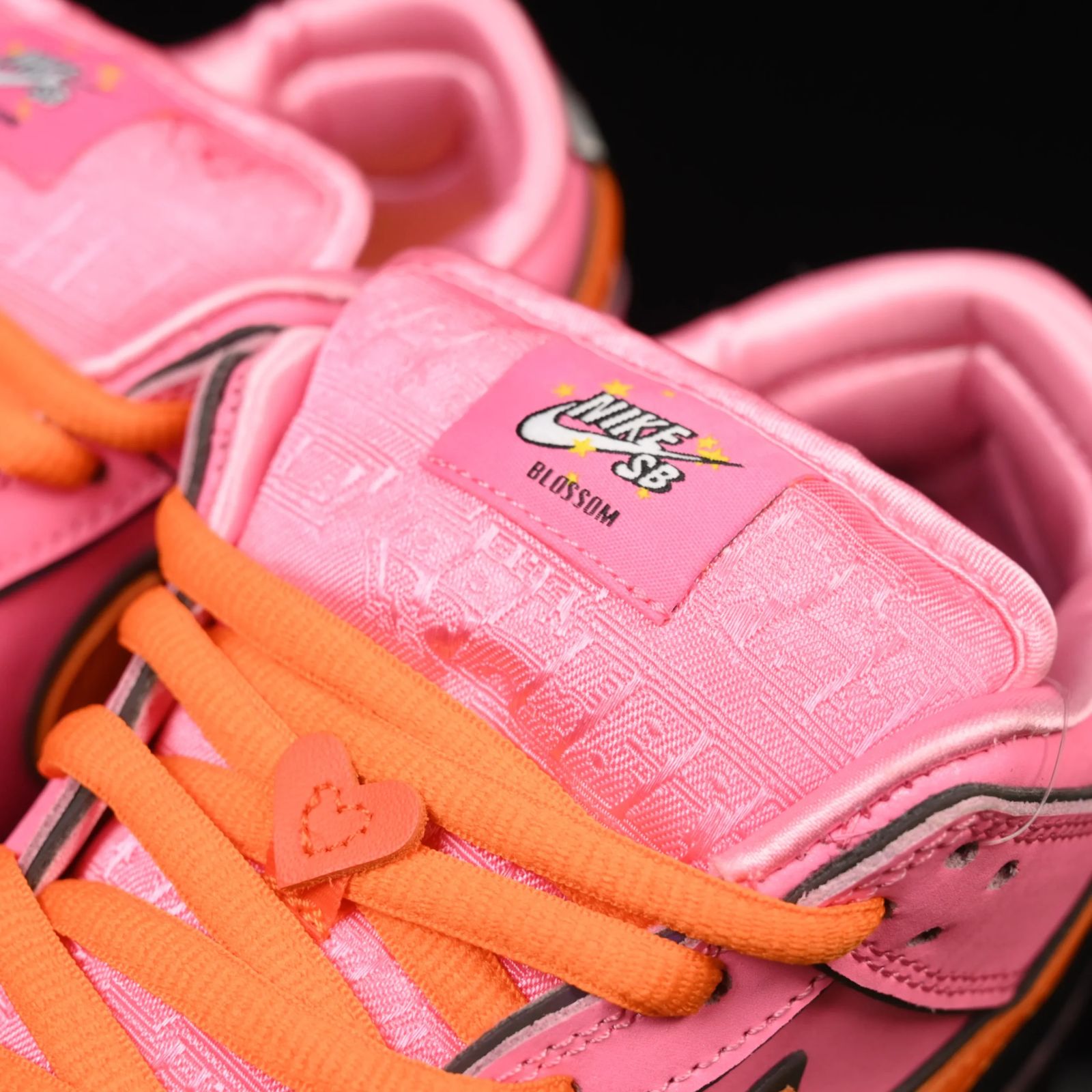 The Powerpuff Girls x Dunk Low Pro SB QS 'Blossom' FD2631-600