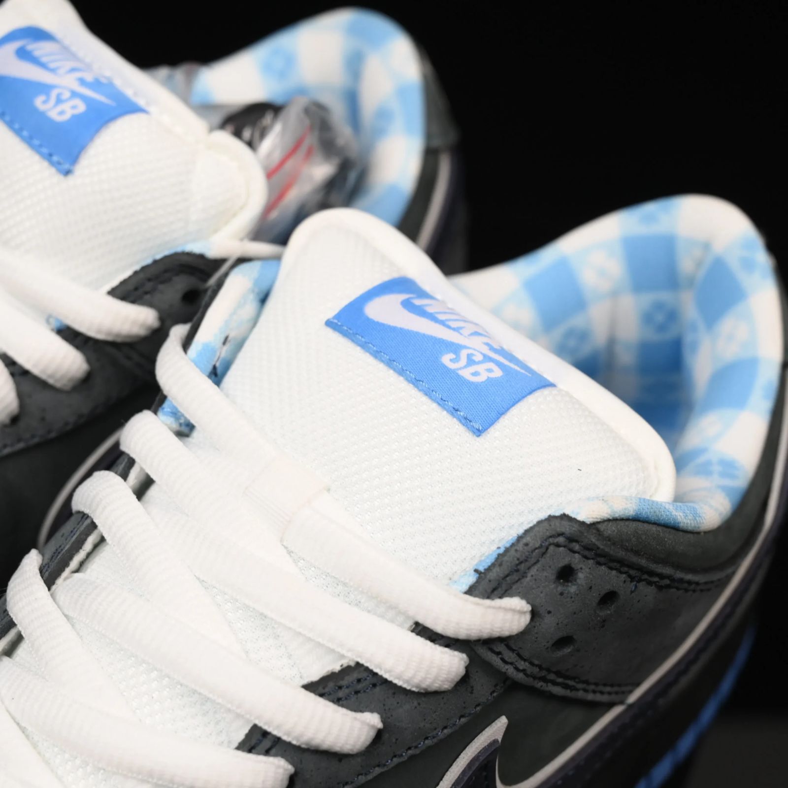 Dunk Low Premium SB 'Blue Lobster'