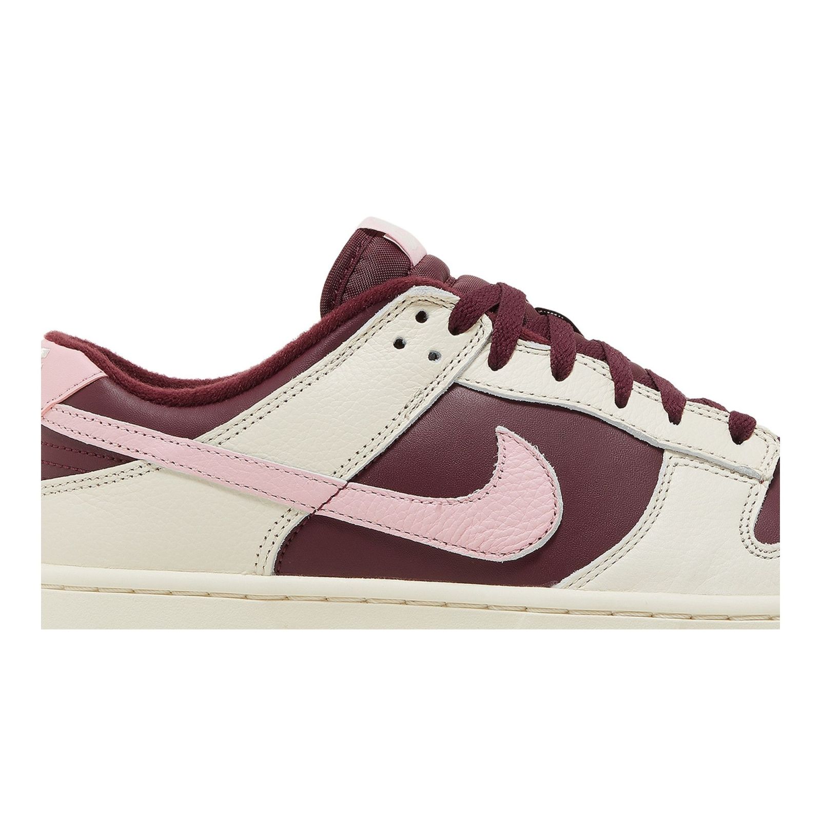 Dunk Low Retro PRM Valentine’s Day (2023) – DR9705-100 – Sneakers
