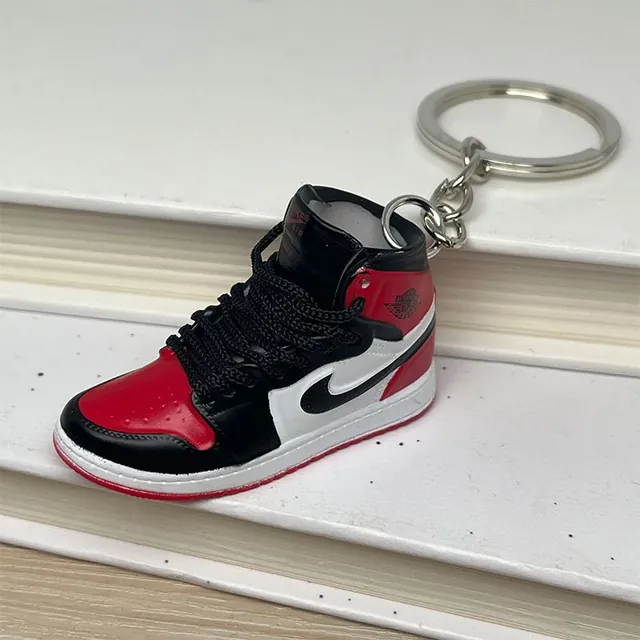 Sneaker keychain example design 14