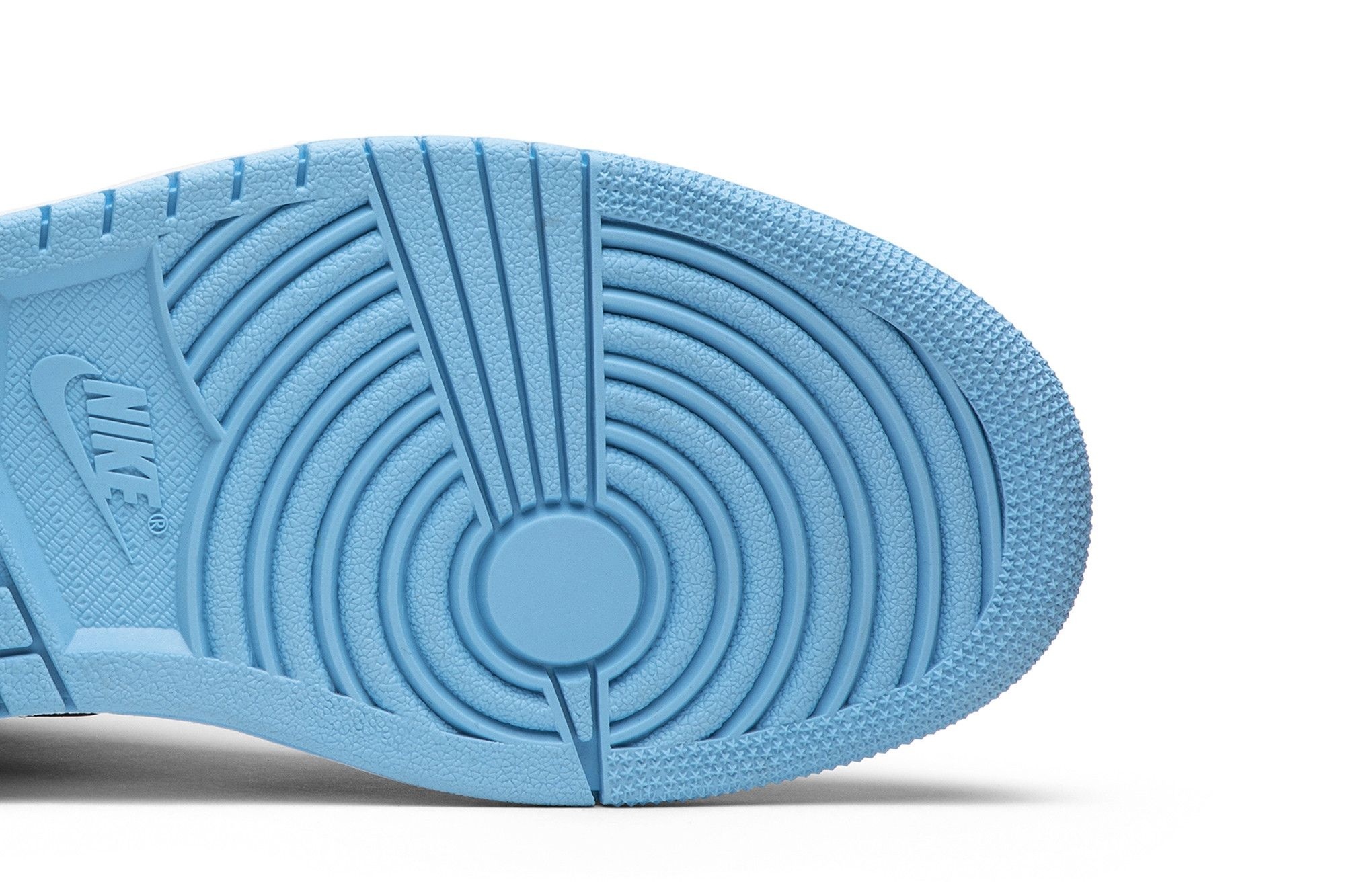 Air Jordan 1 Retro High UNC Patent Women’s Shoe – CD0461-401 - Image 5