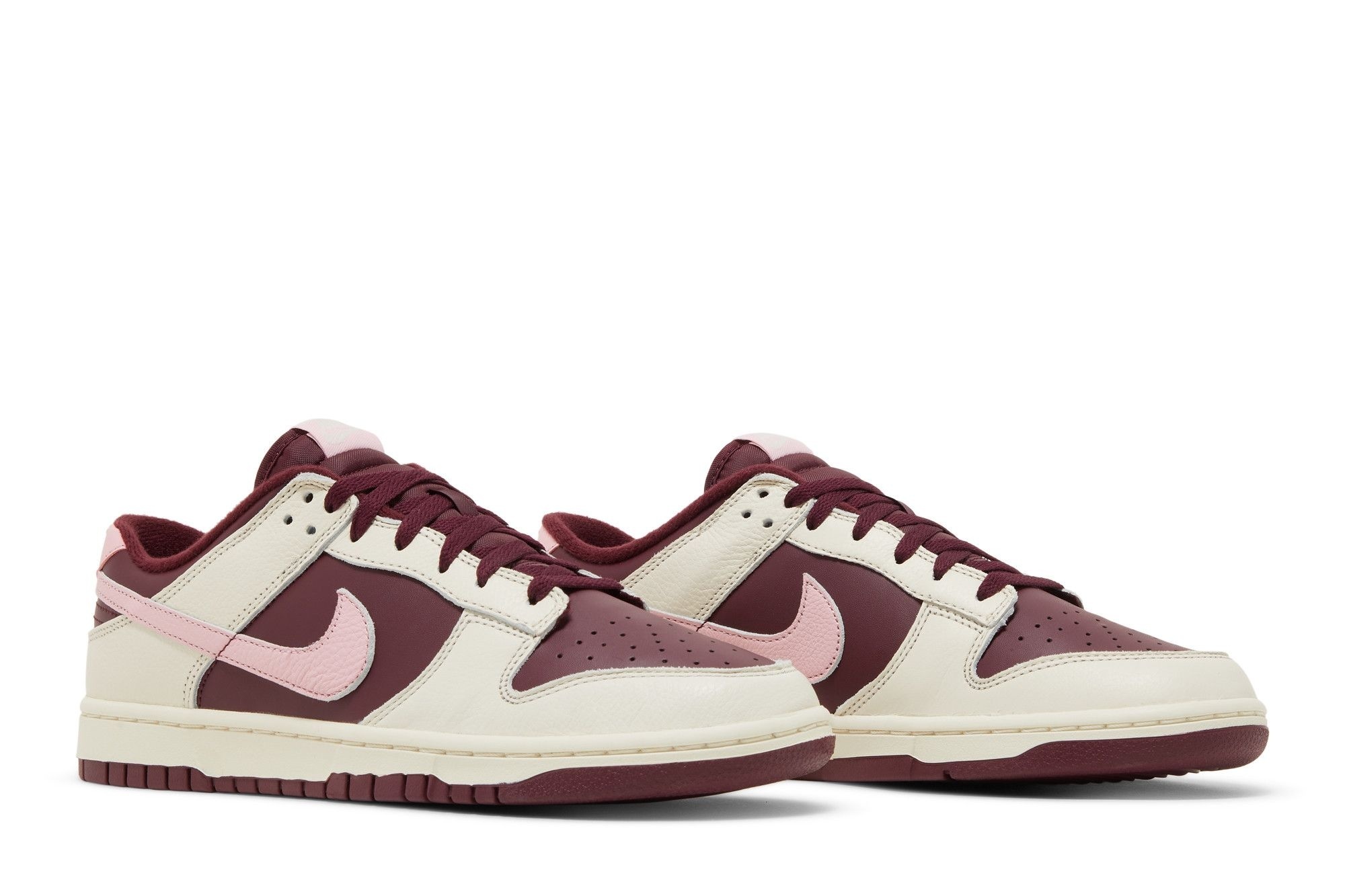 Dunk Low Retro PRM Valentine’s Day (2023) – DR9705-100 – Sneakers - Image 8