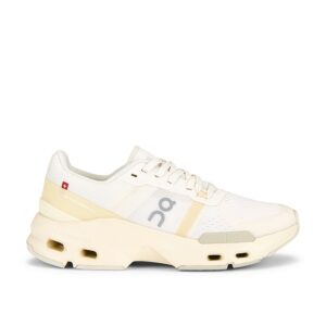 Cloudpulse Sneakers On - Ivory & Tumeric
