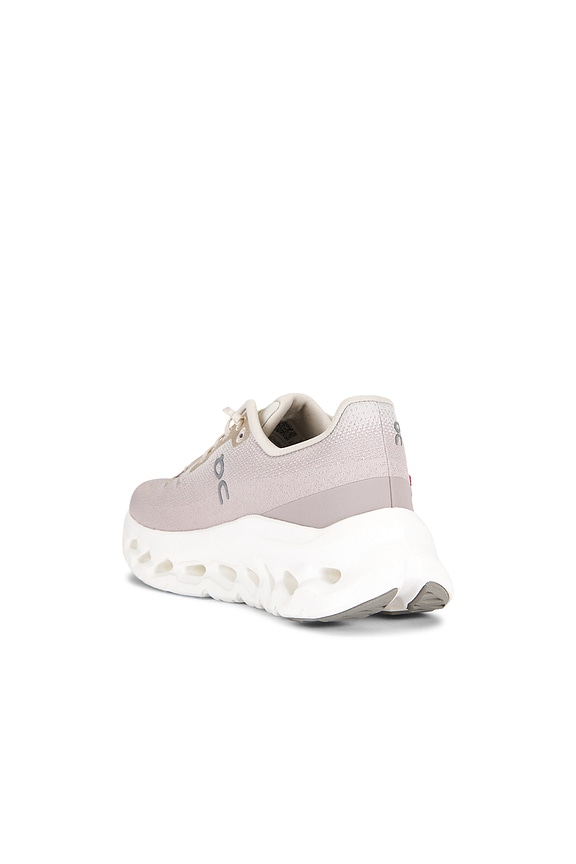 Cloudtilt Sneaker On - Pearl & Fade - Image 5