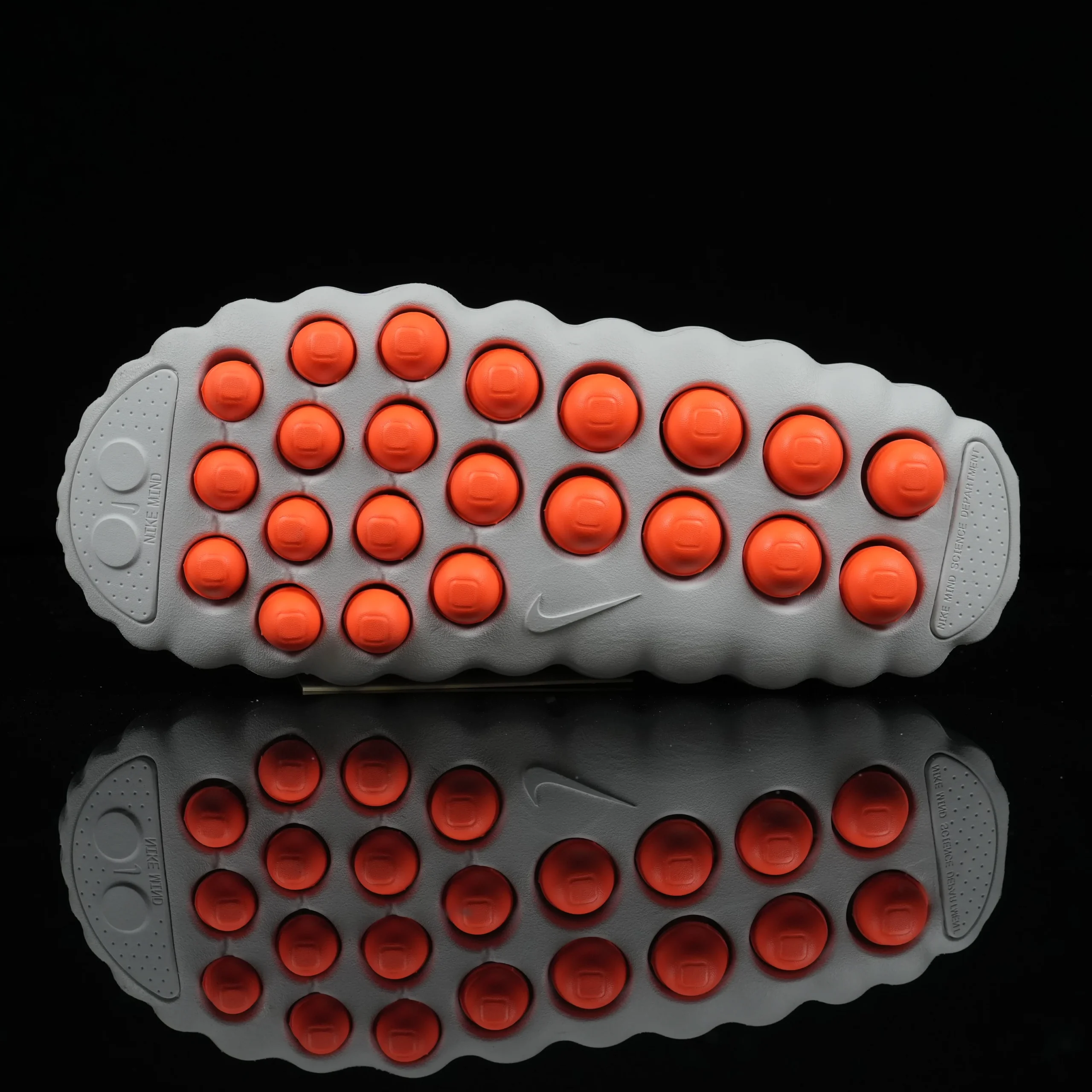 Mind 001 HQ4307-003 - Light Smoke Grey / Photon Dust / Hyper Crimson / Chrome - Image 4