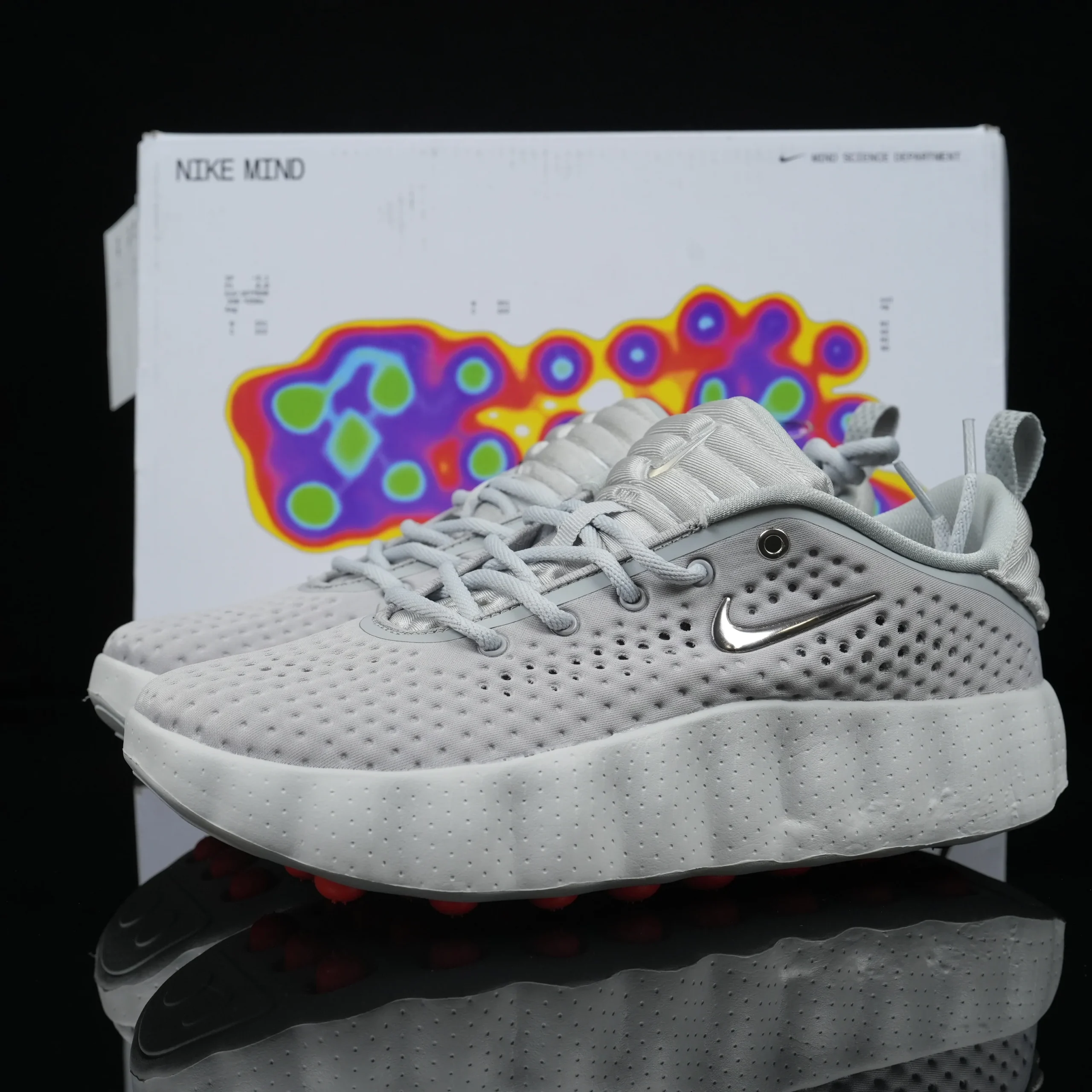 Mind 002 HQ4310-003 - Light Smoke Grey / Photon Dust / Hyper Crimson / Chrome - Image 9
