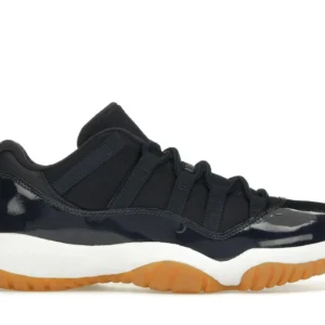 Air Jordan 11 Retro Basketball Sneakers - Navy / Gum